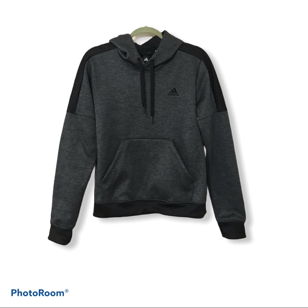 NWOT ADIDAS HOODED GRAY/BLACK SWEATSHIRT. M